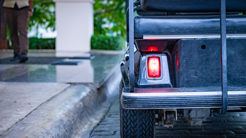 Passagère confortablement installée dans une navette vers CDG